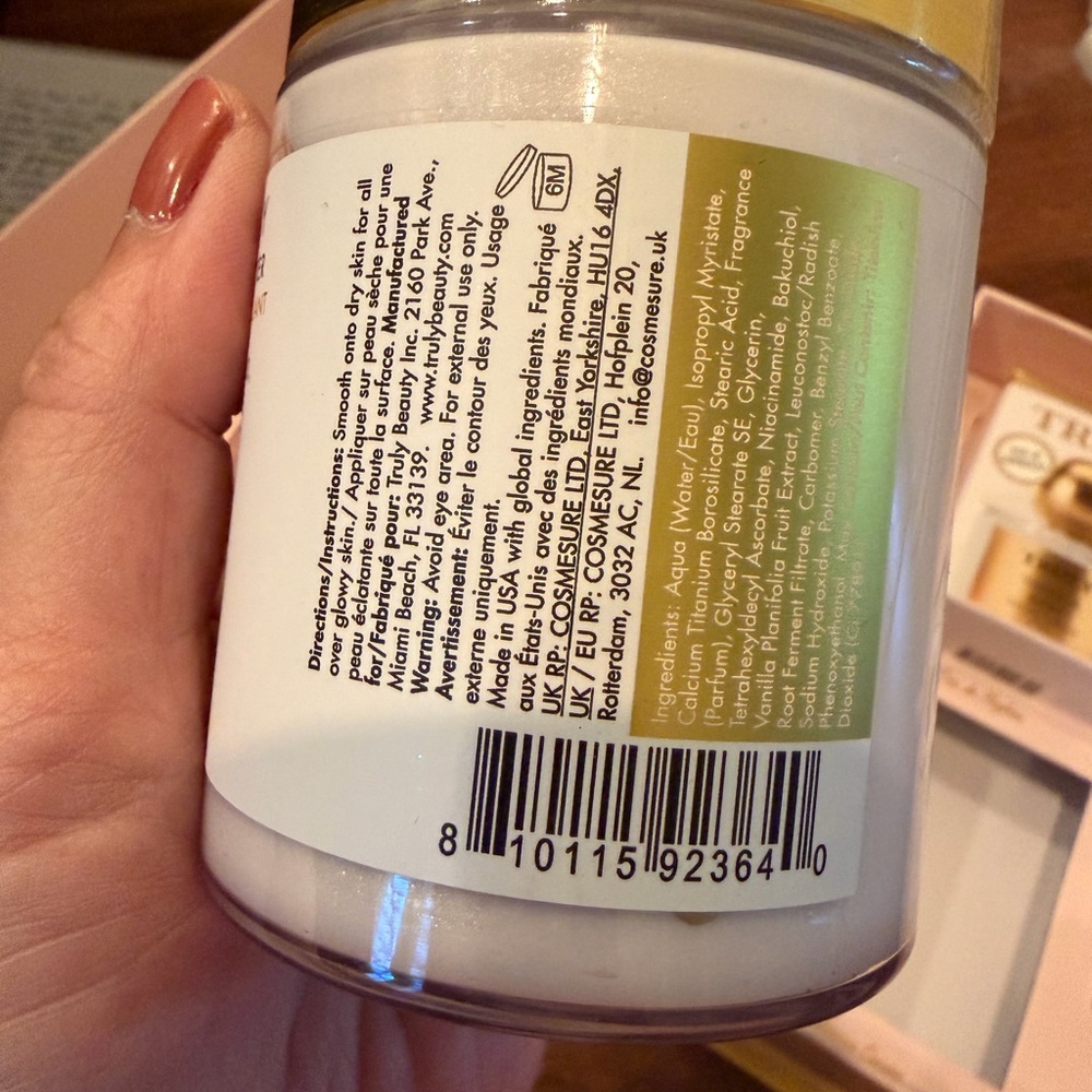 TRULY Vanilla Baby Shimmer Body Butter and Luxury Body Oil Set - Picture 9 of 14